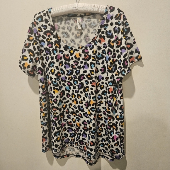 LuLaRoe Women's Multicolor High-Low Scoop Neck Tunic Top, 2XL - Picture 3 of 8